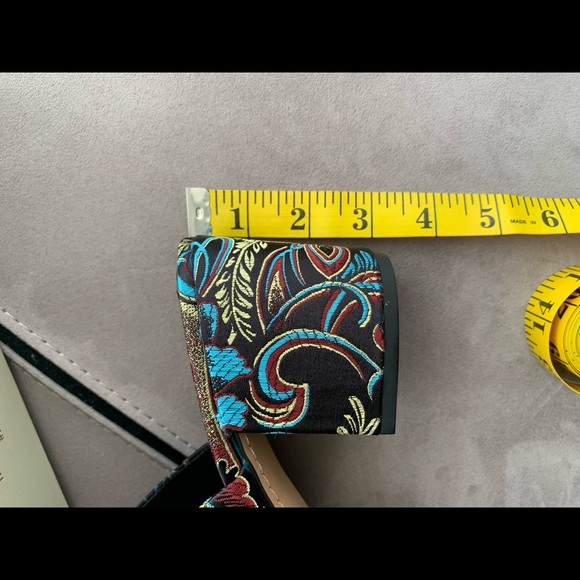 NIB Marc Fisher Ltd Black Multi Fabric Sandals size 10 - Picture 13 of 13